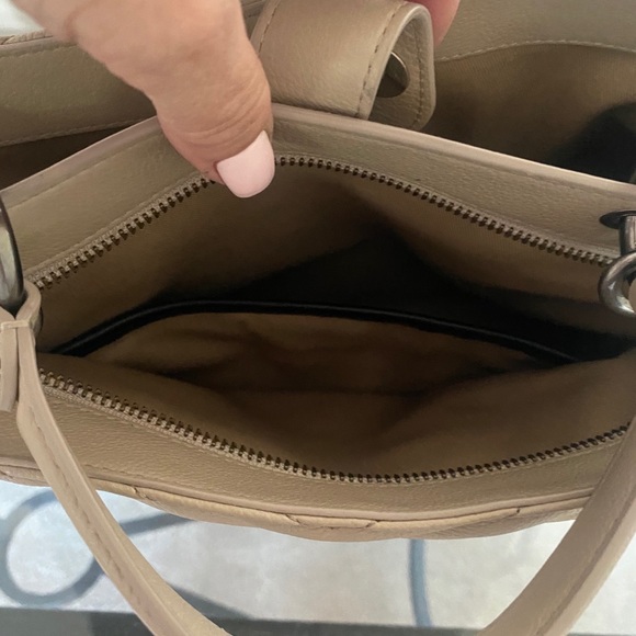 Rebecca Minkoff Edie large top handle - Picture 6 of 8